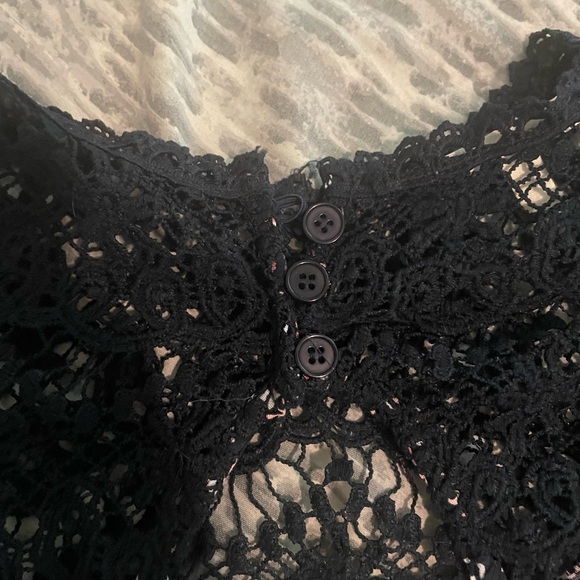 Maurice’s lace detail flowy tank. - Picture 6 of 6